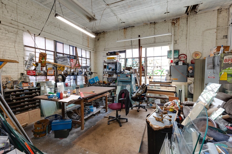 More Photos Of 304-306 Gilmer St, Richmond Manufacturing For Sale