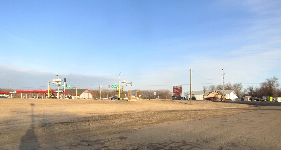 More Photos Of 586 SW 1st St, Montevideo Fast Food For Lease