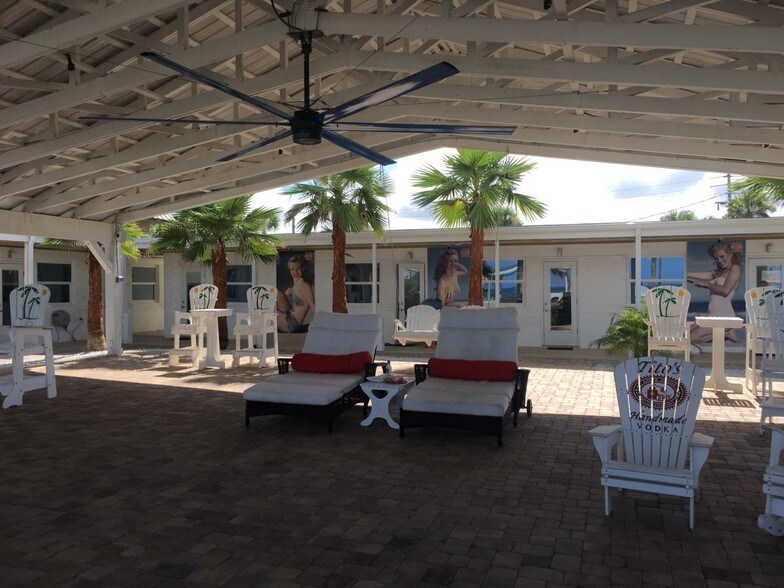 More Photos Of 1204 S Oceanshore Blvd, Flagler Beach Hotel For Sale