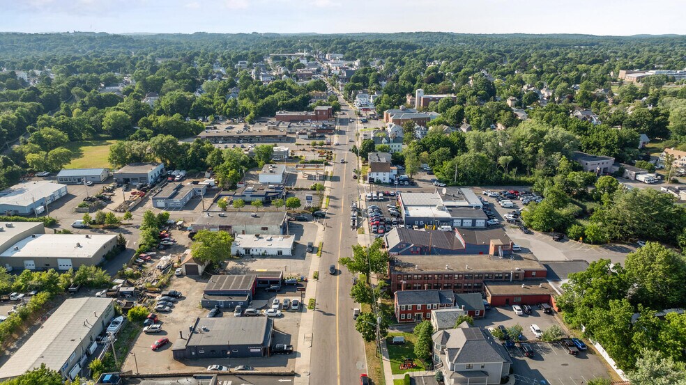 More Photos Of 92 1/2 High St, Danvers Office Residential For Sale