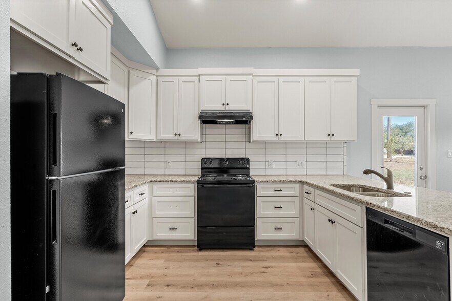 More Photos Of 711 4th St, Eddy Specialty For Sale