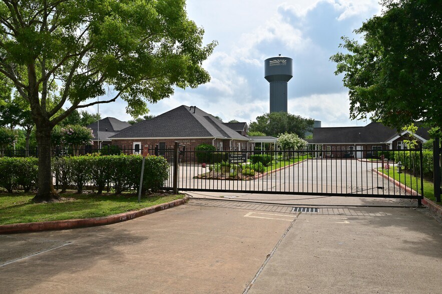 More Photos Of 2021 FM 1092 Rd, Missouri City Assisted Living For Sale