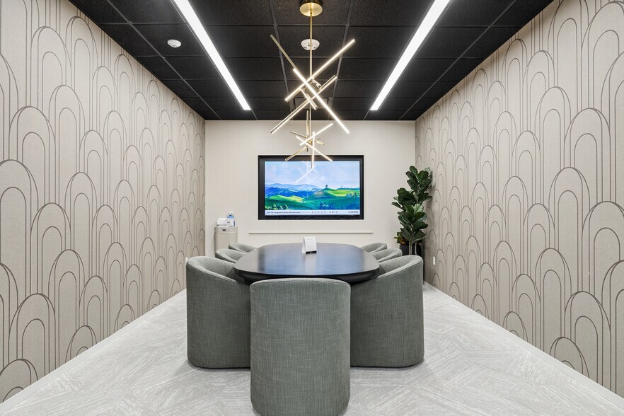 More Photos Of 4800 N Scottsdale Rd, Scottsdale Coworking Space