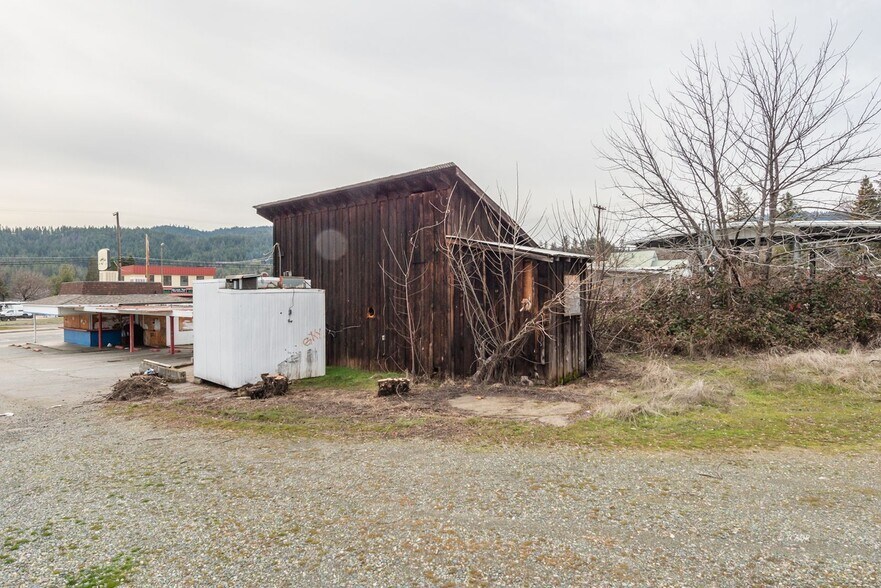 More Photos Of 1081 Main St, Weaverville Fast Food For Sale