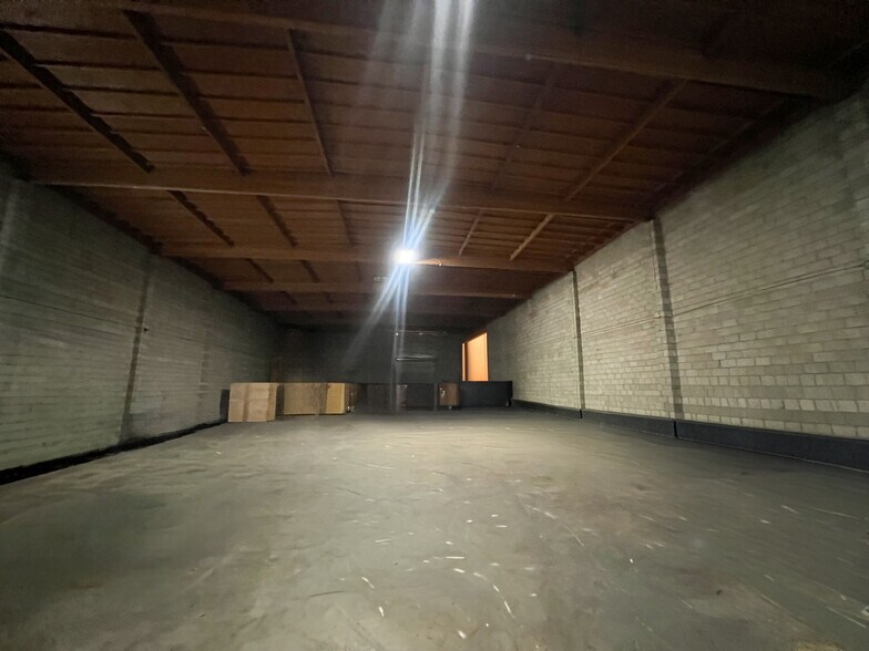 More Photos Of 2374 E Main St, Barstow Warehouse For Lease
