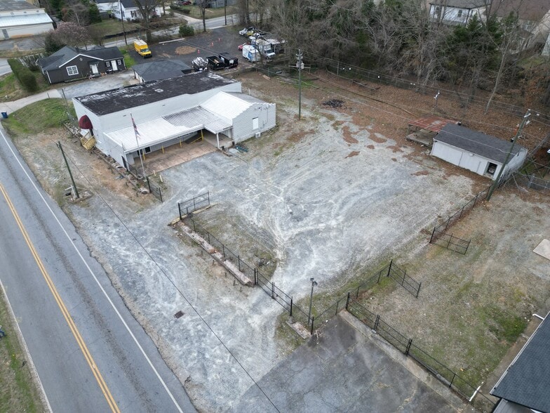 More Photos Of 2735 Huff Dr, Lawrenceville Industrial For Lease