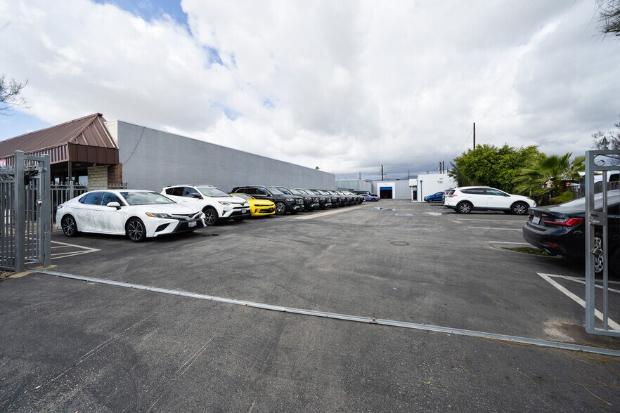 More Photos Of 731-733 E San Bernardino Rd, Covina Warehouse For Sale