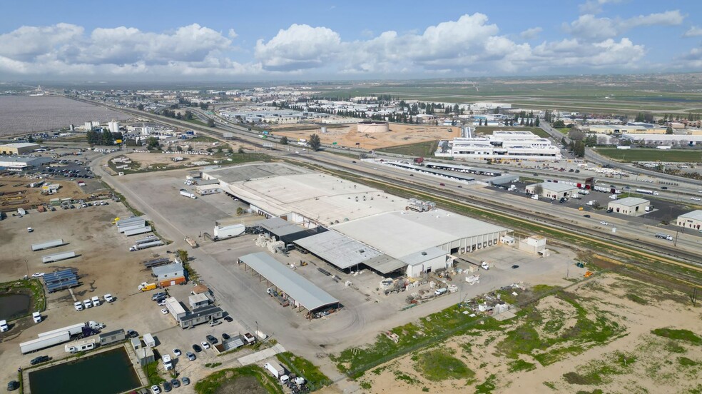 Primary Photo Of 6001 Snow Rd, Bakersfield Refrigeration Cold Storage For Sale