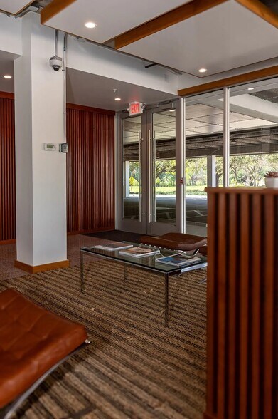 More Photos Of 4525 Lemmon Ave, Dallas Office For Lease