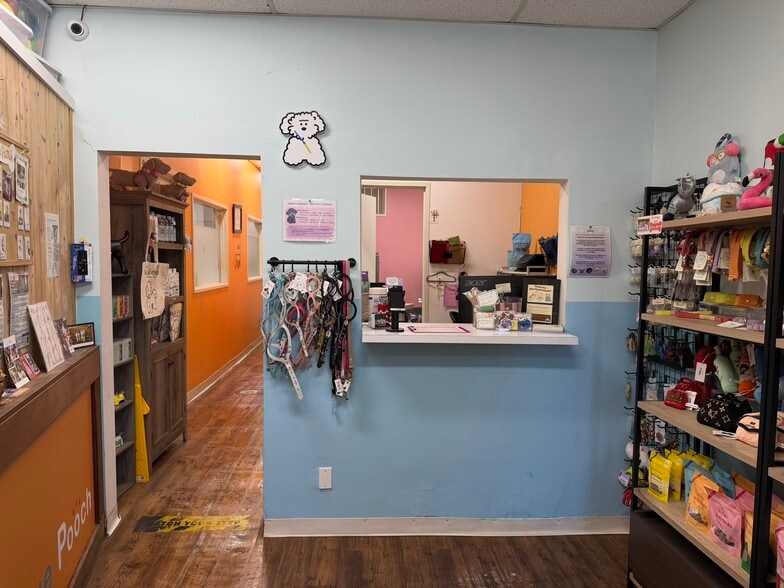 More Photos Of 11737 W Pico Blvd, Los Angeles Storefront For Sale