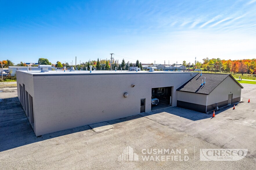 More Photos Of 500 Center St, Chardon Auto Repair For Sale
