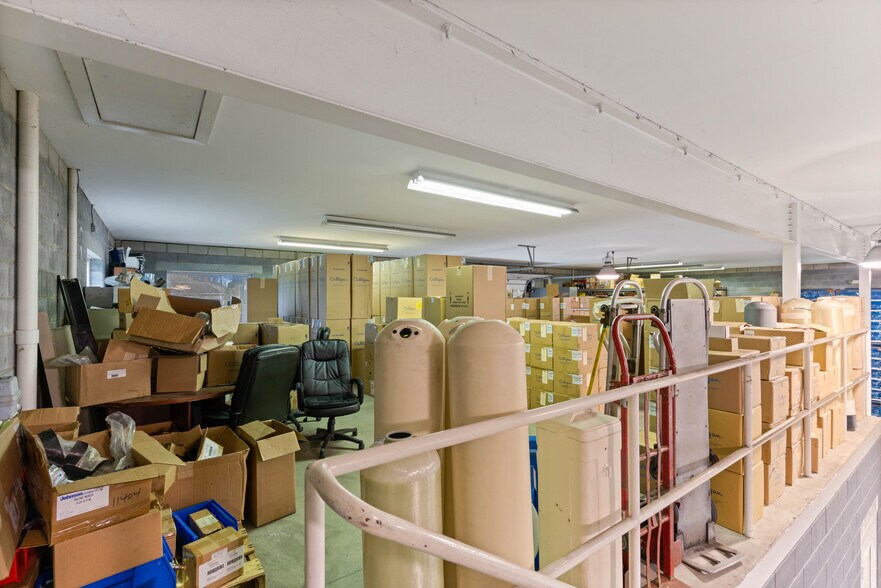 More Photos Of 20 McCarty Rd, Fredericksburg Industrial For Sale