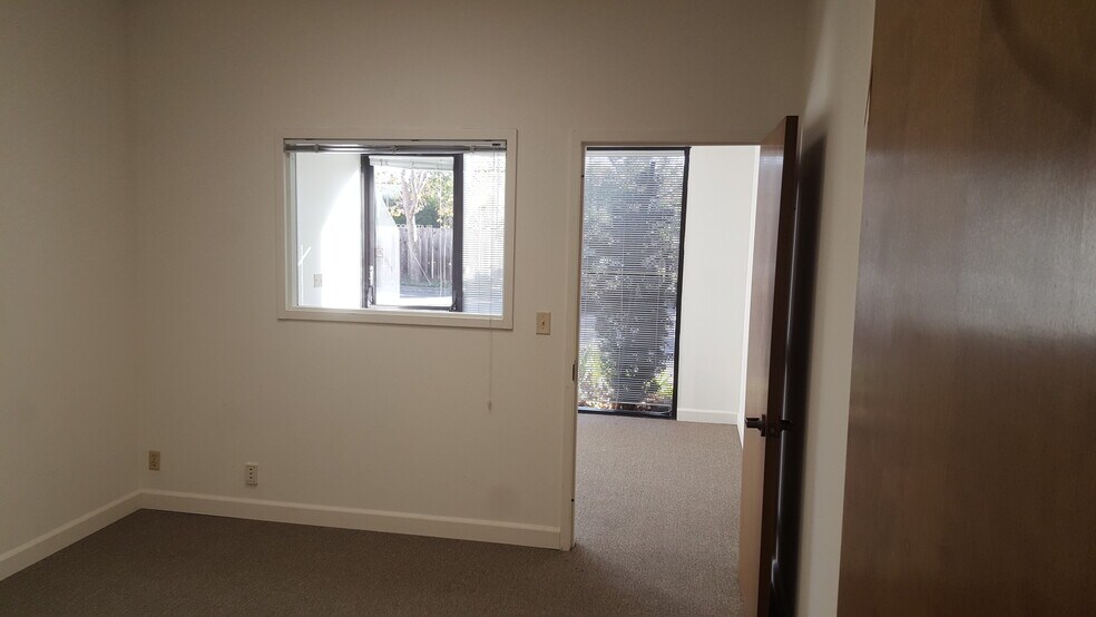 More Photos Of 958 San Leandro Ave, Mountain View Research And Development For Lease