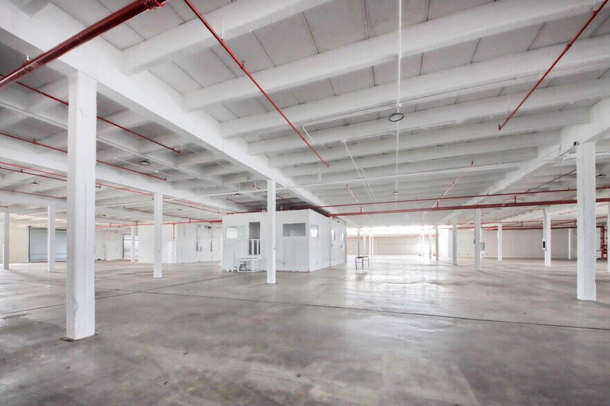 More Photos Of 6721 NW 36th Ave, Miami Industrial For Sale