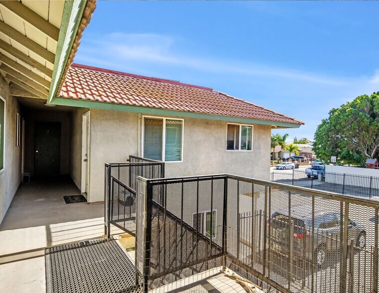More Photos Of 5748 Tilton Ave, Jurupa Valley Apartments For Sale