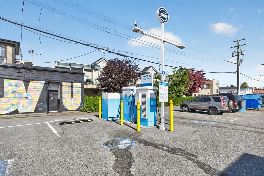 More Photos Of 5708 176 St, Surrey Storefront Retail Office For Sale