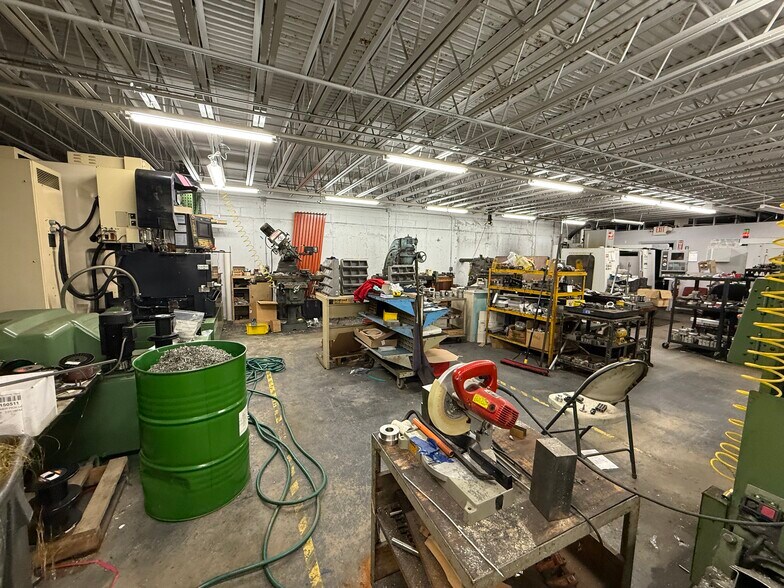 More Photos Of 44 Southbridge Rd, Dudley Light Manufacturing For Sale