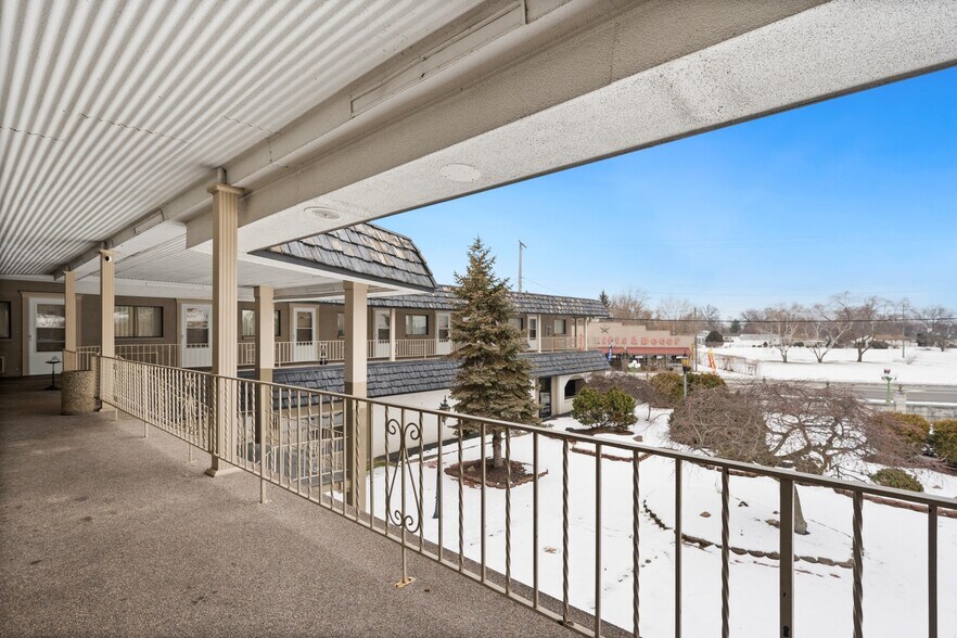 More Photos Of 1530 Cleveland Rd, Sandusky Hotel For Sale
