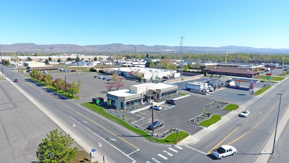 More Photos Of 1800 Rainier Pl, Union Gap Office For Lease