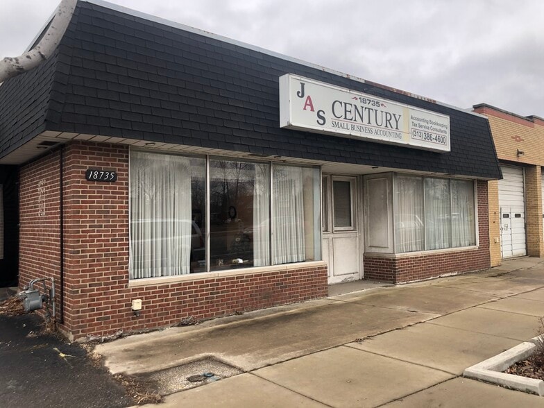 More Photos Of 18735 Ecorse Rd, Allen Park Office For Lease