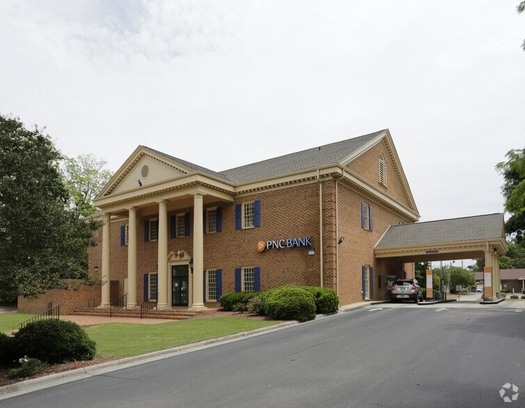 More Photos Of 505 S Main St, Laurinburg Bank For Lease