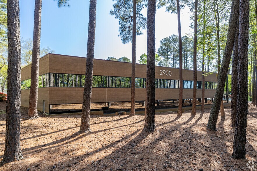 More Photos Of 2900 Highwoods Blvd, Raleigh Office For Lease