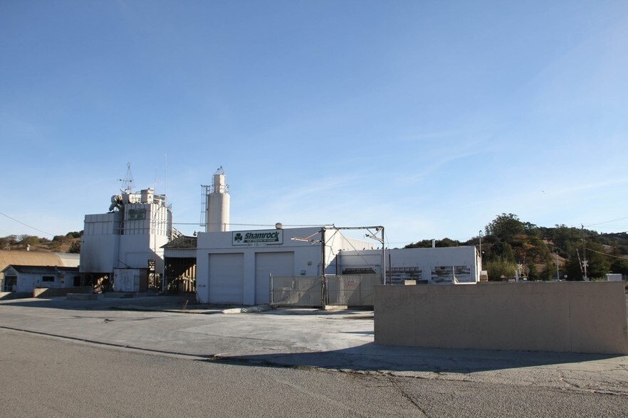 More Photos Of 7552 Redwood Blvd, Novato Land For Lease