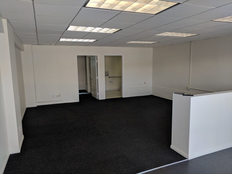 More Photos Of 4620-4620 1/2 E 3rd St, Los Angeles Storefront Retail Office For Sale