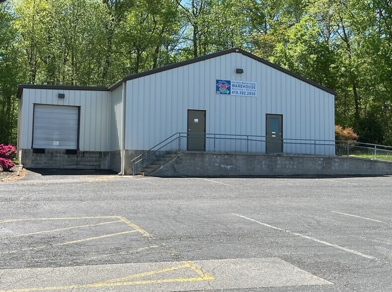 More Photos Of 721 N Bridge St, Elkton Storefront For Sale