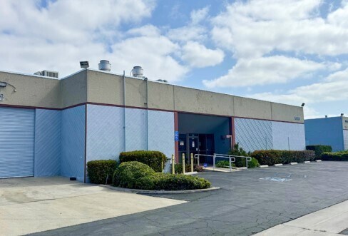 Primary Photo Of 15552-15554 Producer Ln, Huntington Beach Warehouse For Lease