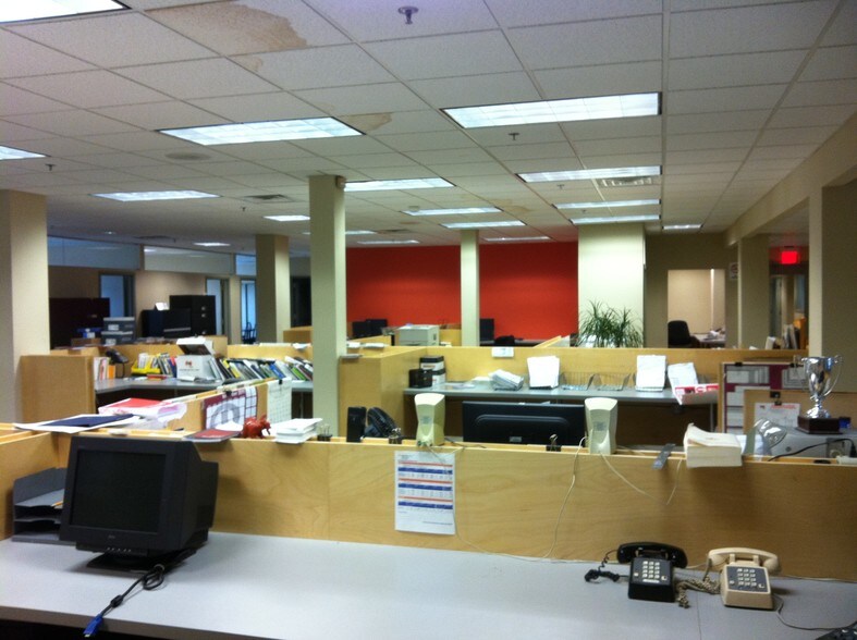 More Photos Of 1 W Forest Ave, Englewood Light Manufacturing For Lease