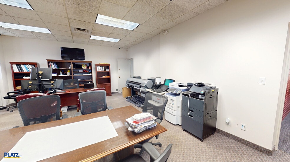 More Photos Of 5956 Market St, Youngstown Office For Sale