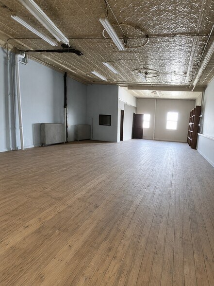 More Photos Of 294 Scott St, Wilkes-Barre Storefront Retail Residential For Lease