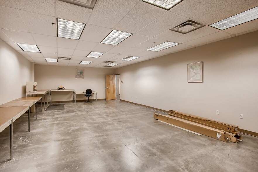 More Photos Of 840 Diamond Valley Pky, Windsor Industrial For Sale