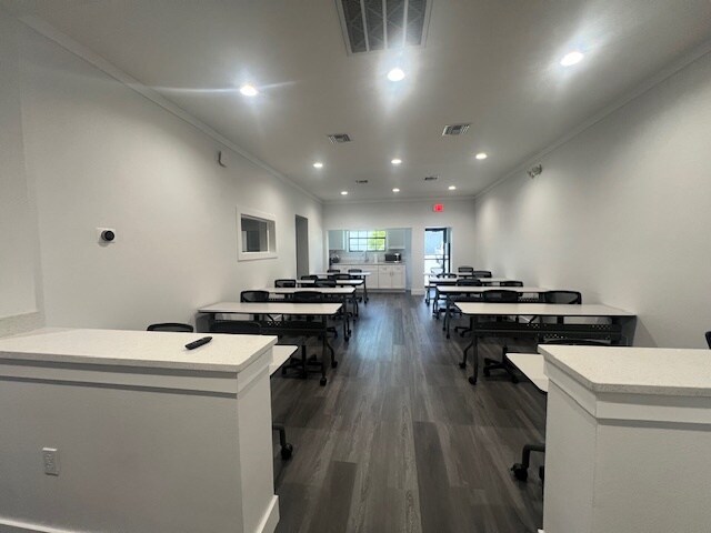 More Photos Of 910 Cape Coral Pky E, Cape Coral Restaurant For Sale