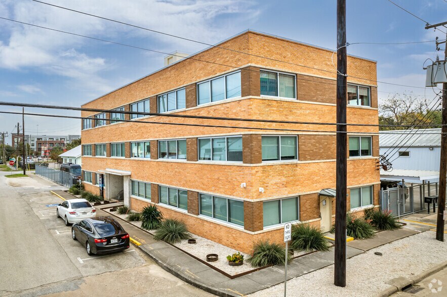 Primary Photo Of 1702 Taylor St, Houston Loft Creative Space For Lease