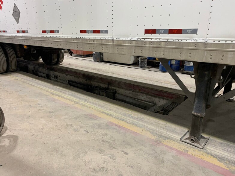 More Photos Of 775 Gillard St, Wallaceburg Industrial For Sale