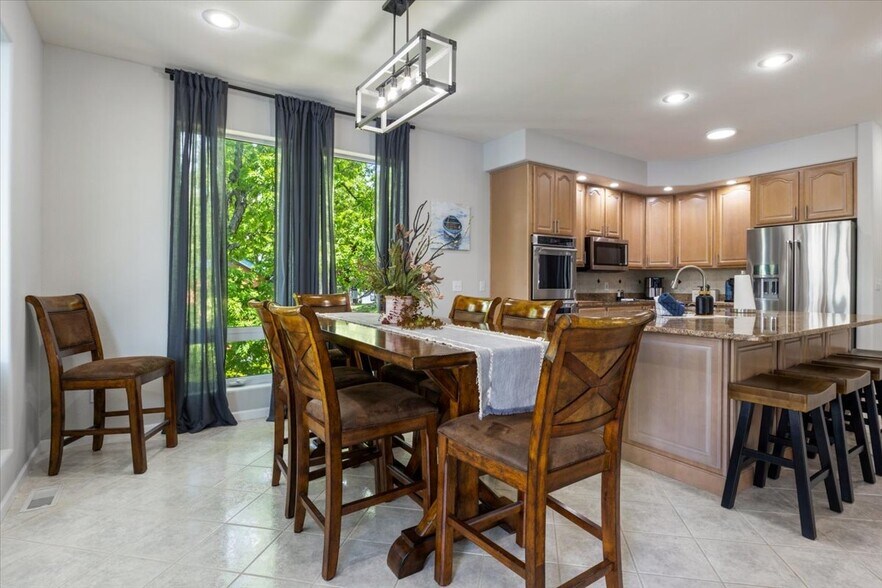 More Photos Of 415 Gardenia Cir, Sunrise Beach Hospitality For Sale