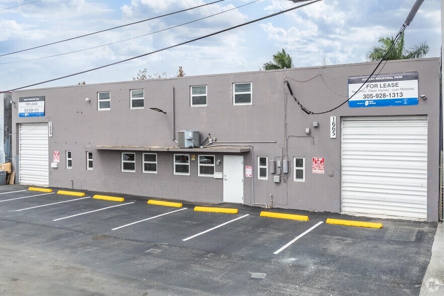 More Photos Of 1612-1646 W 31st Pl, Hialeah Unknown For Lease