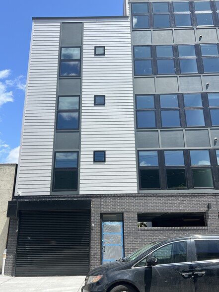 Primary Photo Of 529-531 Mulberry St st, Newark Apartments For Sale