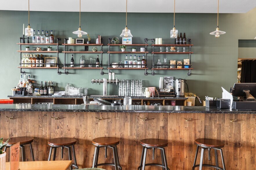 More Photos Of 2246 Larimer St, Denver Storefront For Sale