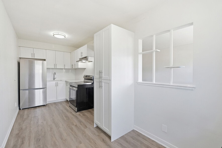 More Photos Of 1254 Fennell Ave E, Hamilton Apartments For Sale