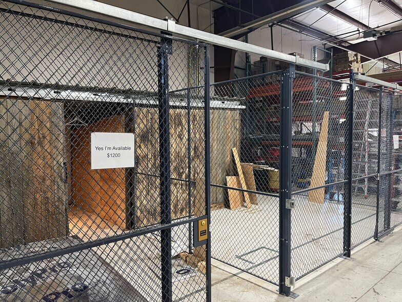 More Photos Of 1657 N State St, Lehi Manufacturing For Lease