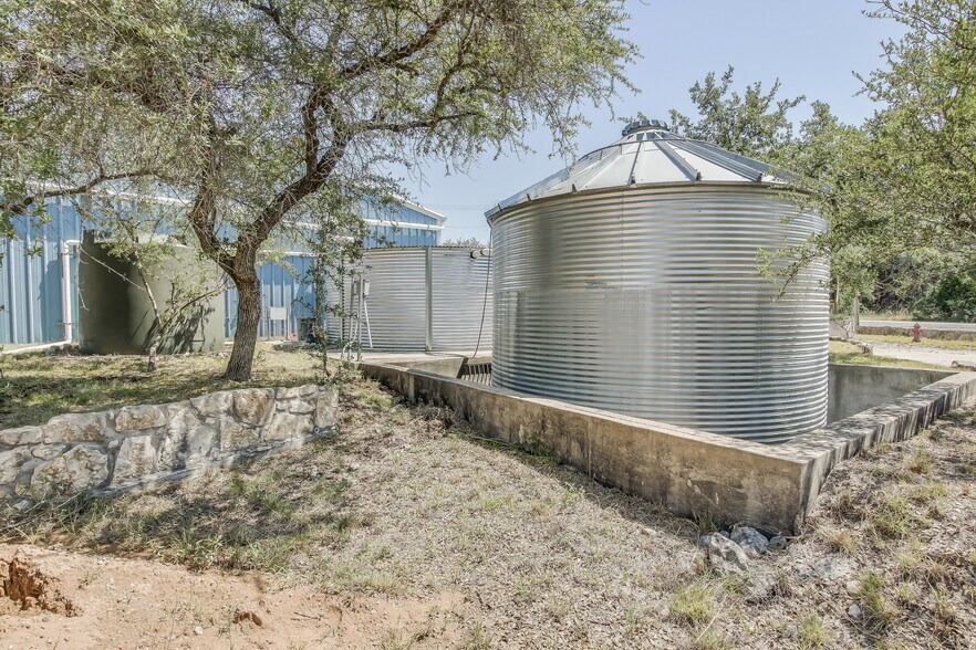 More Photos Of 3500 Lohmans Ford Rd, Lago Vista Warehouse For Sale