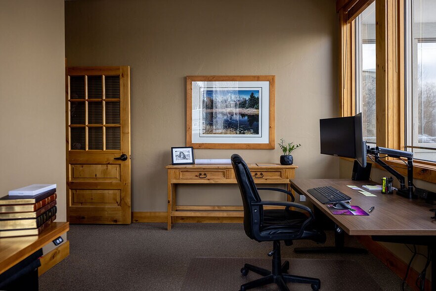 More Photos Of 4252 Highland Dr, Salt Lake City Medical For Sale