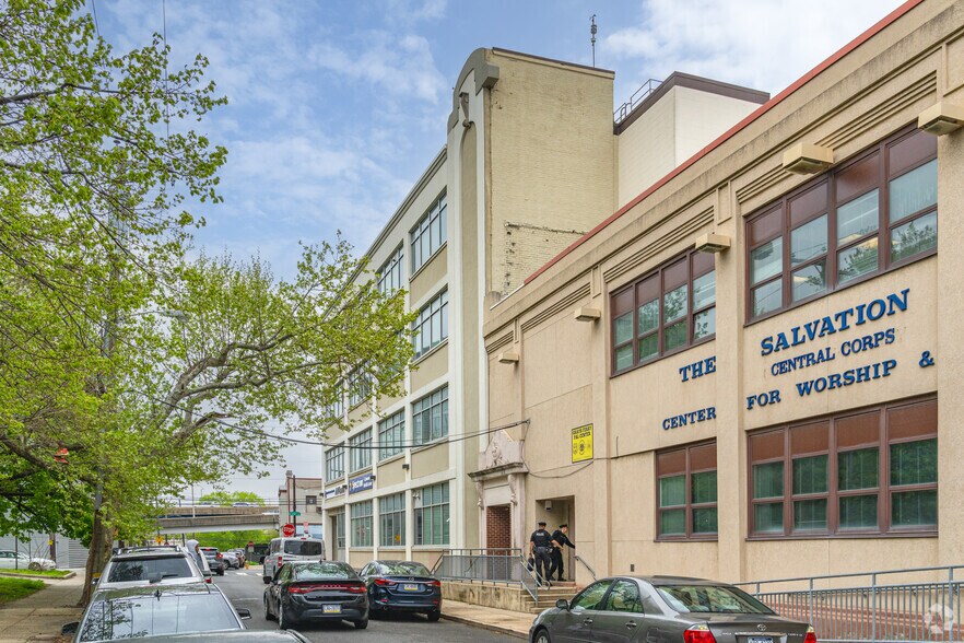 More Photos Of 1325-1349 S 33rd St, Philadelphia Office For Lease