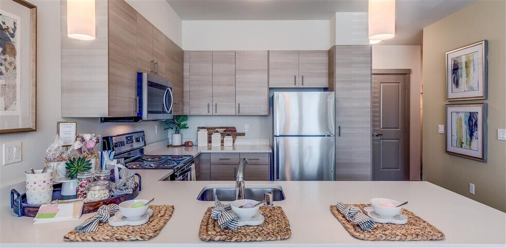 More Photos Of 2200 W Meeker St, Kent Apartments For Lease