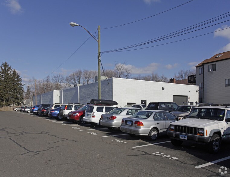 Primary Photo Of 20 Crescent St, Stamford Warehouse For Sale