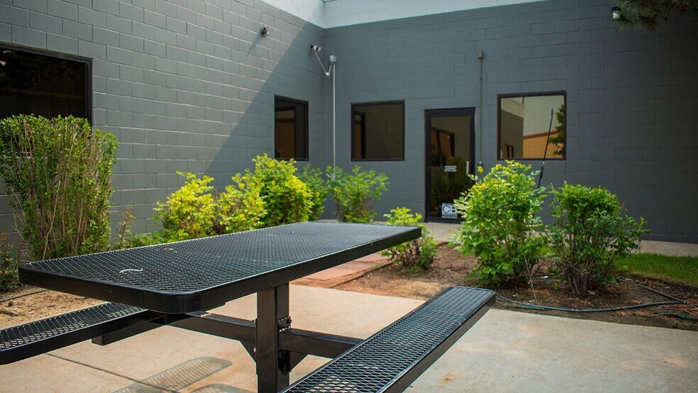 More Photos Of 1375 Ken Pratt Blvd, Longmont Office For Lease