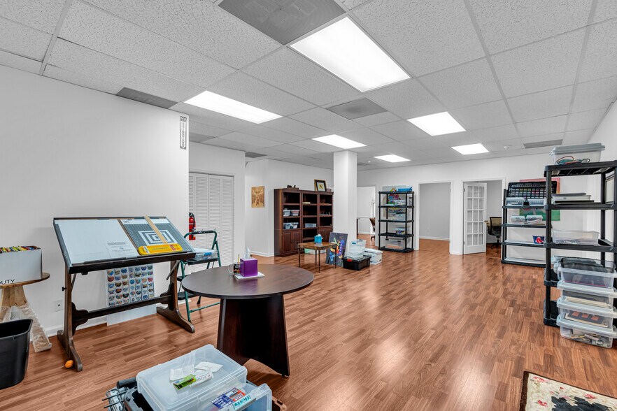 More Photos Of 309 Morris Ave, Spring Lake Office For Sale